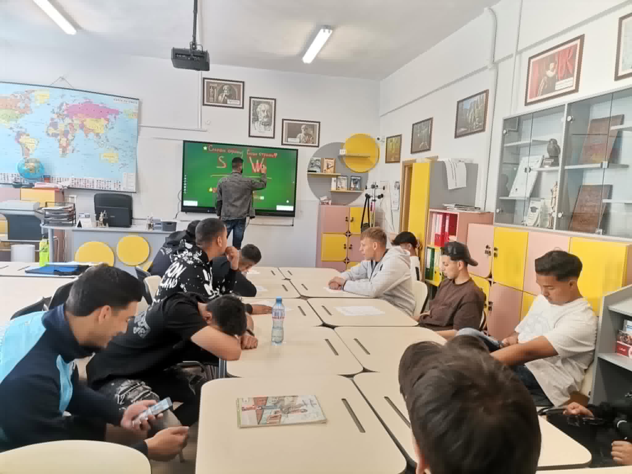 Youth participants during a THRIVE employability and digital skills workshop in Bulgaria
